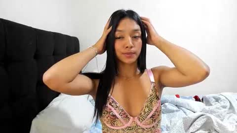 Snapshot of vinaly_y chatting on 09-24-25, 05:11 Vinaly online show from 09-24-25, 05:11