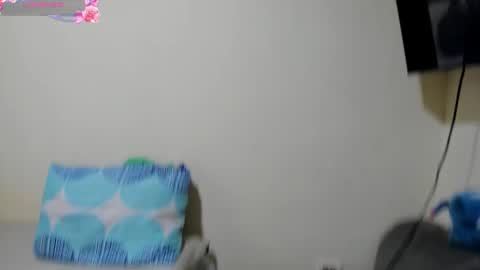 Snapshot of vinaly_y chatting on 02-17-26, 06:25 Vinaly online show from 02-17-26, 06:25