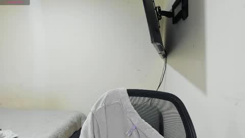 Snapshot of vinaly_y chatting on 05-29-26, 08:07 Vinaly online show from 05-29-26, 08:07