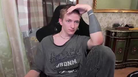 Snapshot of vince__dice chatting on 06-15-26, 03:53 Dimoooooon online show from 06-15-26, 03:53