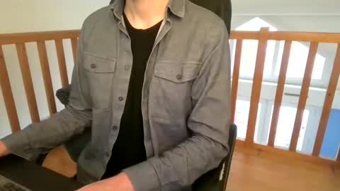 Vince online show from 10-15-25, 02:06