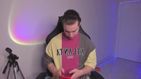 Vincent Strong online show from 02-13-25, 07:45