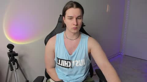 Vincent Strong online show from 02-16-25, 01:38