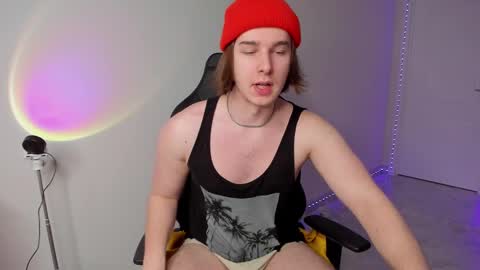 Vincent Strong online show from 03-01-25, 01:32