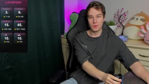 Vincent Strong online show from 09-14-25, 08:13