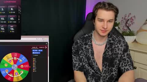 Vincent Strong online show from 11-16-25, 09:04