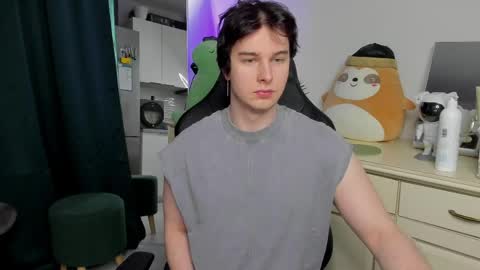 Vincent Strong online show from 04-13-26, 09:15