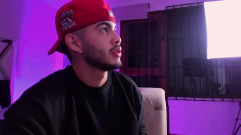 Snapshot of vincentblack_ chatting on 12-02-25, 03:23 Vincent online show from 12-02-25, 03:23