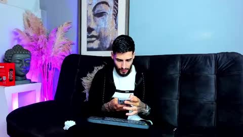 Snapshot of vincentsartori chatting on 11-09-25, 01:09 Vincent Sartori online show from 11-09-25, 01:09