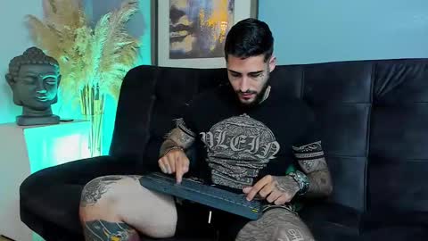 Snapshot of vincentsartori chatting on 11-20-25, 07:46 Vincent Sartori online show from 11-20-25, 07:46