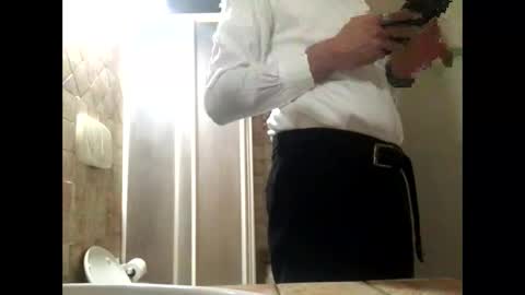 Snapshot of vinmin90 chatting on 05-10-26, 10:15 Zenith online show from 05-10-26, 10:15