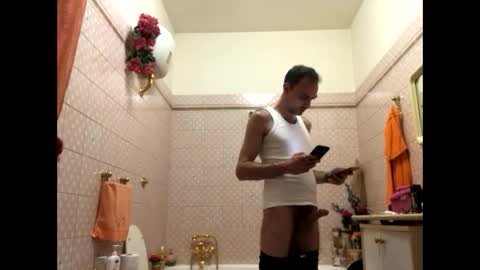 Snapshot of vinmin90 chatting on 05-13-26, 11:11 Zenith online show from 05-13-26, 11:11