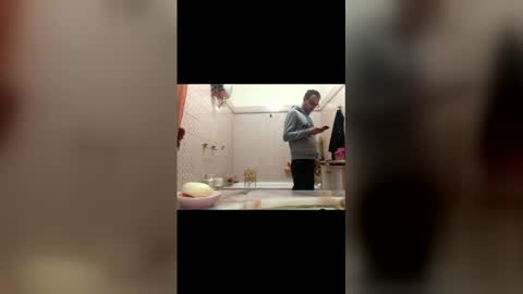 Snapshot of vinmin90 chatting on 05-18-26, 02:45 Zenith online show from 05-18-26, 02:45