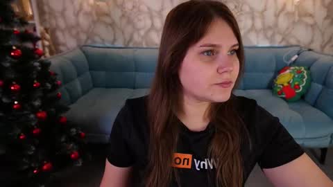 Snapshot of vinnasky chatting on 12-23-25, 07:28 Milla online show from 12-23-25, 07:28