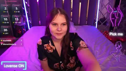 Snapshot of vinnasky chatting on 02-11-26, 07:46 Milla online show from 02-11-26, 07:46