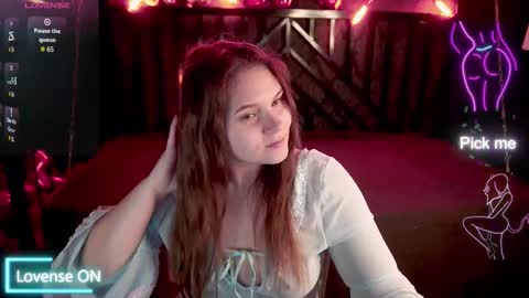 Snapshot of vinnasky chatting on 02-15-26, 07:16 Milla online show from 02-15-26, 07:16