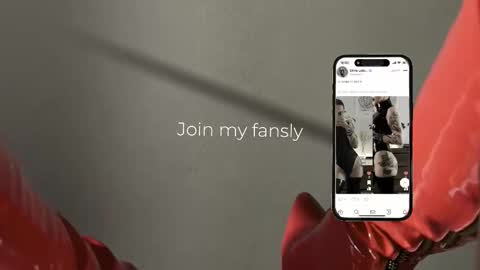 Diva Silvia online show from 12-15-25, 04:11