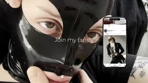 Snapshot of vinylstore chatting on 01-16-26, 03:16 Diva Silvia online show from 01-16-26, 03:16