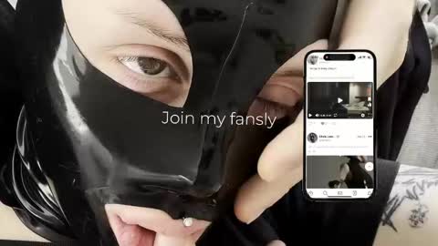 Snapshot of vinylstore chatting on 02-15-26, 04:58 Diva Silvia online show from 02-15-26, 04:58