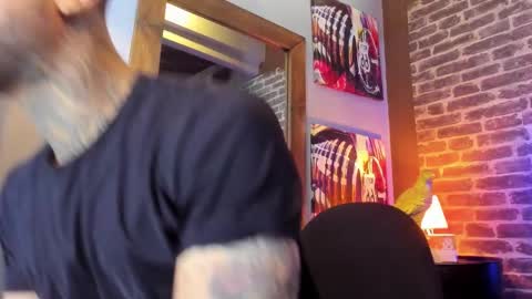 Snapshot of vinzenzrizzo chatting on 02-21-26, 10:33 ---Vinzen--- online show from 02-21-26, 10:33