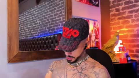 Snapshot of vinzenzrizzo chatting on 03-10-26, 05:01 ---Vinzen--- online show from 03-10-26, 05:01