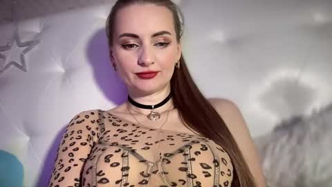 Funny  girl online show from 01-25-25, 04:57