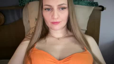 Snapshot of viola_1 chatting on 06-04-26, 04:13 Funny girl online show from 06-04-26, 04:13