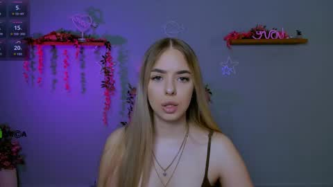 viola_sweet_ online show from 05-31-26, 08:43