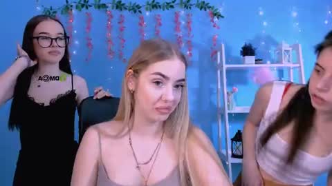 viola_sweet_ online show from 07-04-26, 08:20