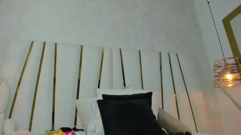 violeet_gray online show from 03-11-26, 10:32