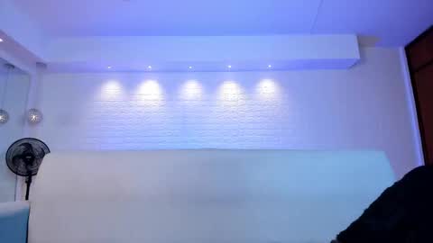 Snapshot of violeet_scott chatting on 02-21-25, 01:55 Violett Everyday From 0530 to 1430 Col Time online show from 02-21-25, 01:55