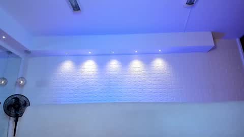 Snapshot of violeet_scott chatting on 02-21-25, 04:59 Violett Everyday From 0530 to 1430 Col Time online show from 02-21-25, 04:59