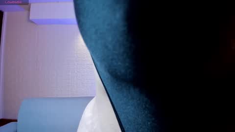 Snapshot of violeet_scott chatting on 03-04-25, 10:46 Violett Everyday From 0530 to 1430 Col Time online show from 03-04-25, 10:46