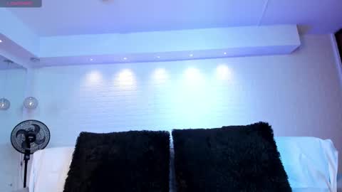 Snapshot of violeet_scott chatting on 09-23-25, 10:51 Violett Everyday From 0530 to 1430 Col Time online show from 09-23-25, 10:51