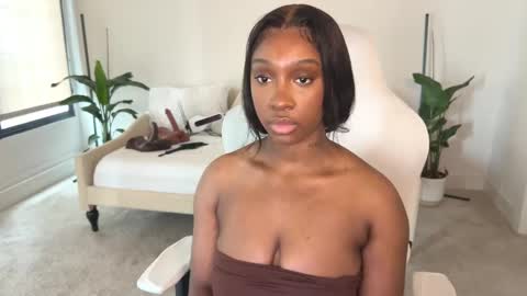 Fantasy Black Girl online show from 02-11-25, 08:20