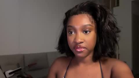 Fantasy Black Girl online show from 09-13-25, 03:50