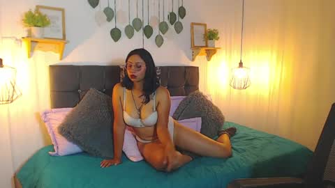 Snapshot of violet_2003 chatting on 04-15-26, 08:20 V I O L E T online show from 04-15-26, 08:20