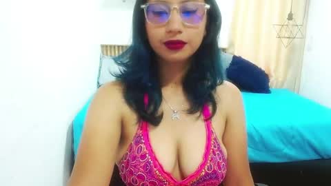 Snapshot of violet_2003 chatting on 05-02-26, 01:49 V I O L E T online show from 05-02-26, 01:49