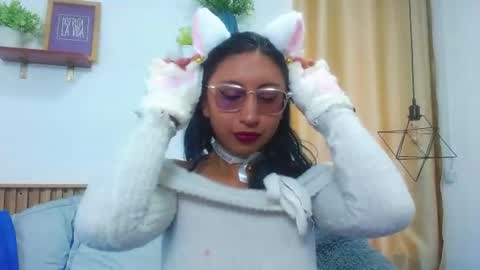 Snapshot of violet_2003 chatting on 06-23-26, 03:21 V I O L E T online show from 06-23-26, 03:21