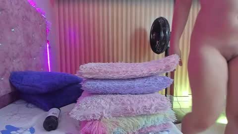 violet__taylor_ online show from 09-29-25, 02:27