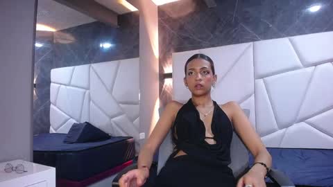 Snapshot of violet_angel13 chatting on 05-25-26, 03:40 Violet online show from 05-25-26, 03:40