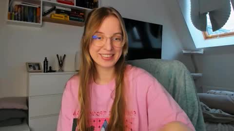 Snapshot of violet_blue_eyes chatting on 12-02-25, 11:37 Violet online show from 12-02-25, 11:37