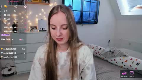 Snapshot of violet_blue_eyes chatting on 03-06-26, 12:56 Violet online show from 03-06-26, 12:56