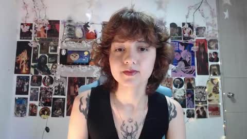 Snapshot of violet_bluee chatting on 02-16-25, 06:43 Violet online show from 02-16-25, 06:43