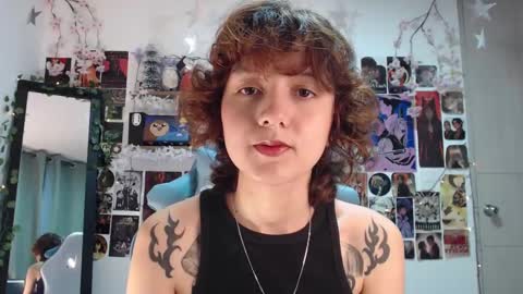 Snapshot of violet_bluee chatting on 02-23-25, 07:11 Violet online show from 02-23-25, 07:11