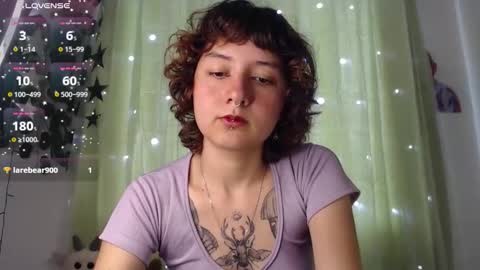 Snapshot of violet_bluee chatting on 01-31-26, 08:18 Violet online show from 01-31-26, 08:18