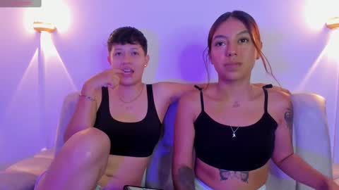 Violet and Casper online show from 09-20-25, 04:35