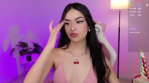 Snapshot of violet_catt chatting on 12-17-25, 06:25 Violeta online show from 12-17-25, 06:25