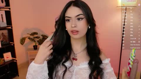 Snapshot of violet_catt chatting on 12-22-25, 06:38 Violeta online show from 12-22-25, 06:38