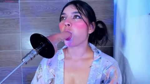 Violet Fiore online show from 07-16-26, 09:21